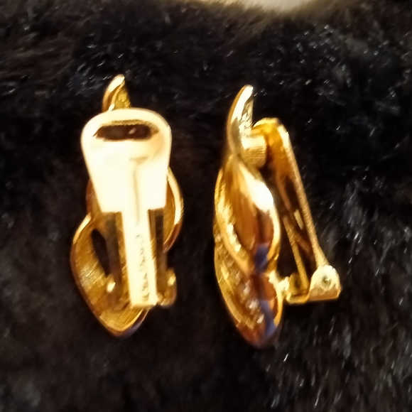 Christian Dior Clip On Earrings - Picture 6 of 9
